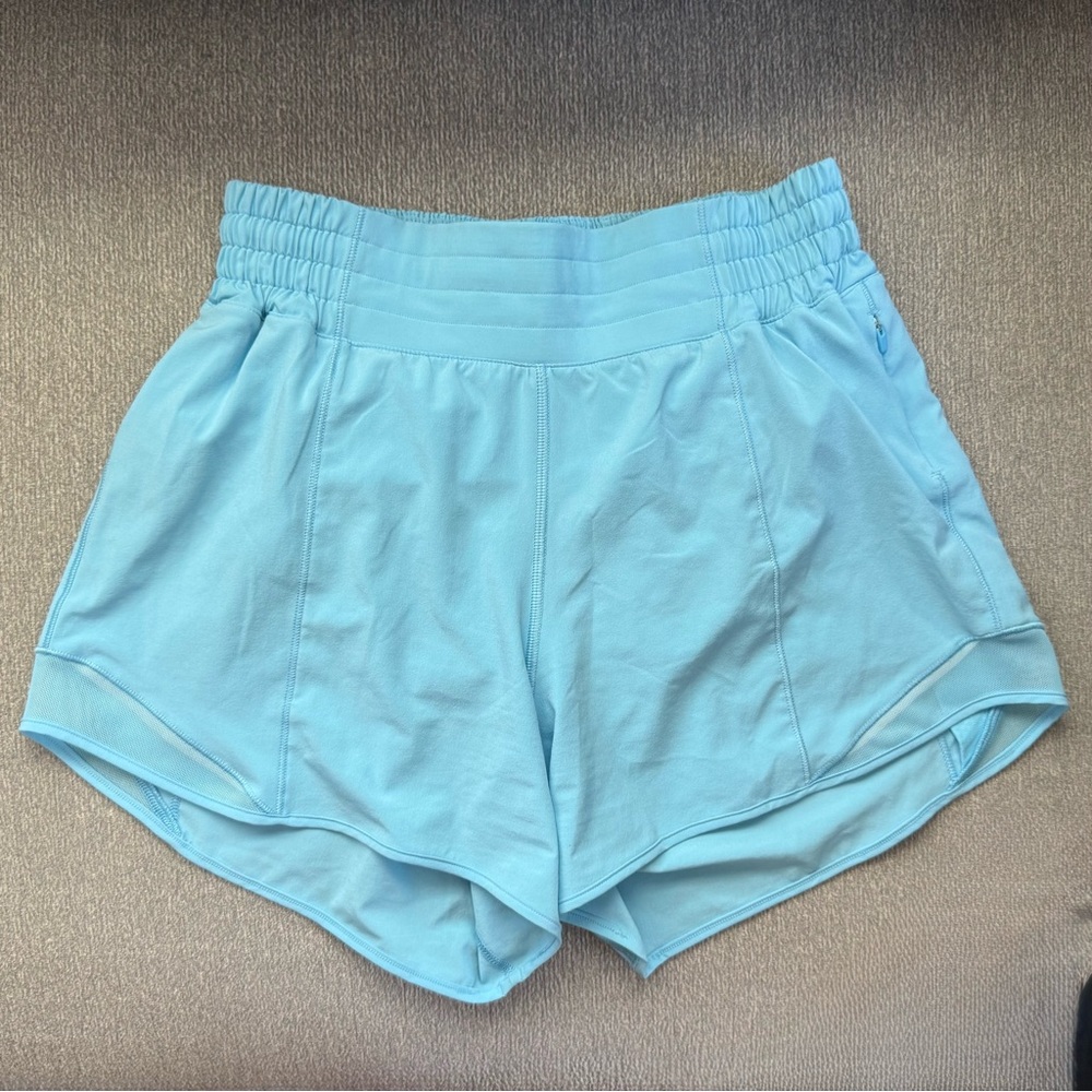 Hotty Hot High-Rise 4” Shorts